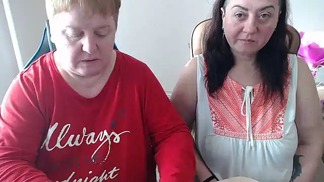 Bertie_Adeline Live Webcam on Stripchat