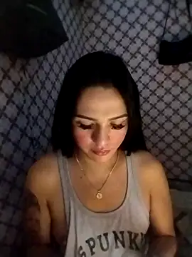 Yourbabyshane webcam