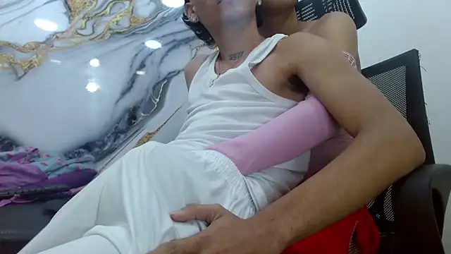 SebasAndAngela webcam