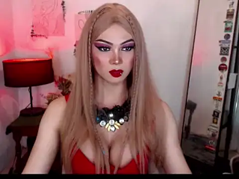 Hugecock_shantall webcam