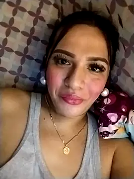 Yourbabyshane webcam