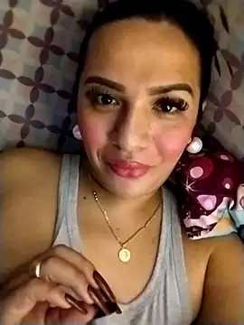 Yourbabyshane webcam