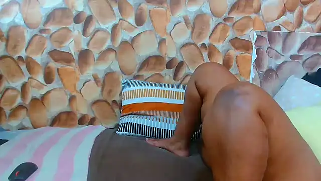 AfricanBigAssxx98 webcam