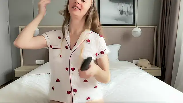 ShySchoolGirl webcam