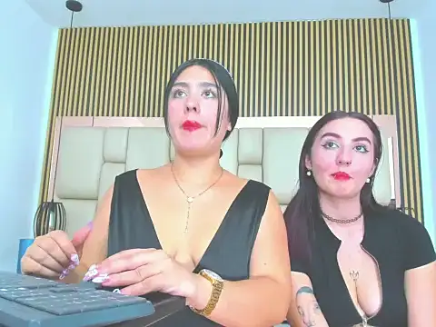 hannaandcherri (Ask my age) - get naked+fuck pussy x2