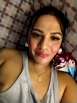 Yourbabyshane webcam