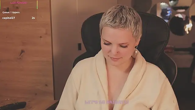 LikaBerry1 webcam stripchat model stream image