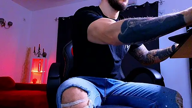 MightyAaron66 webcam