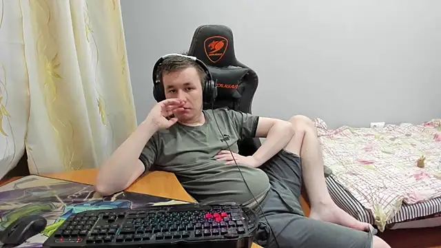 iliaskrislove - Iliaskrislove's free webcam - UK Sex Cams