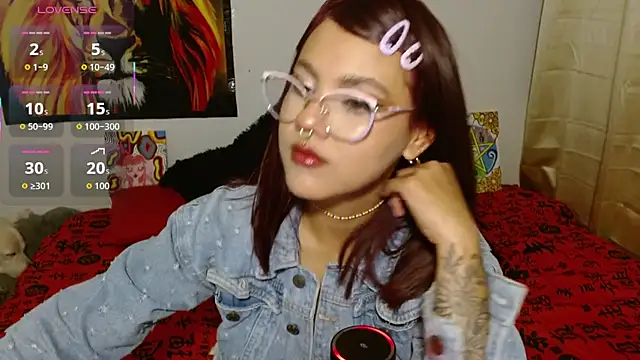 Divinejewel444 webcam