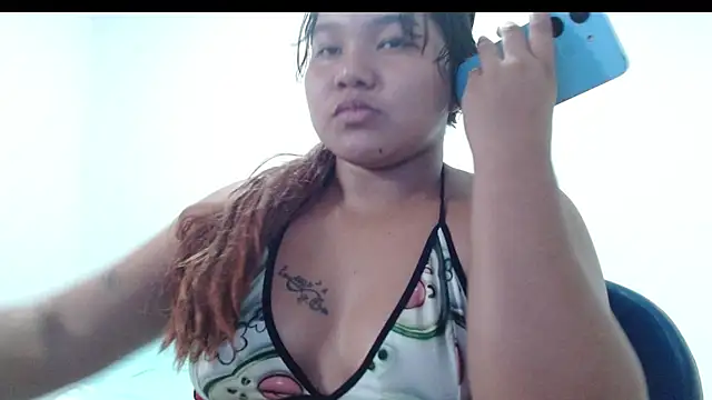 Yourgirl-thaly20 webcam