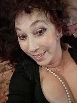 GypsyEsmeralda webcam