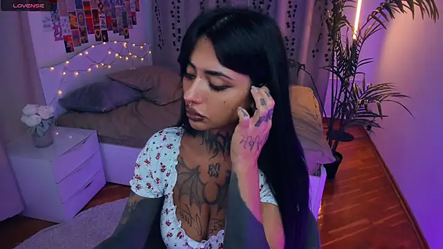 CharimgSabrina webcam