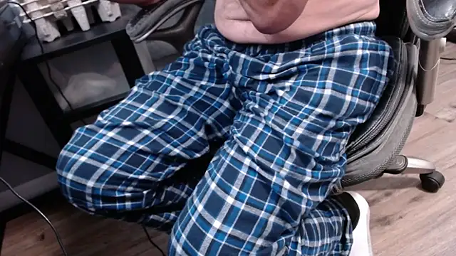 overaveragefreak4you webcam