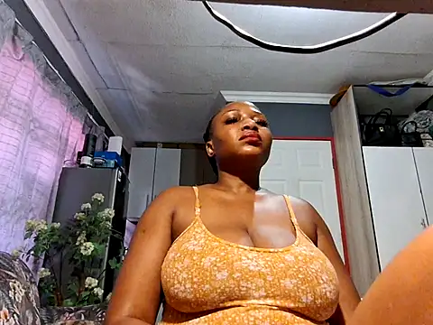 EbonyRose9 webcam