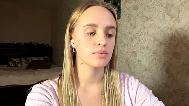 ElisabetLorney webcam