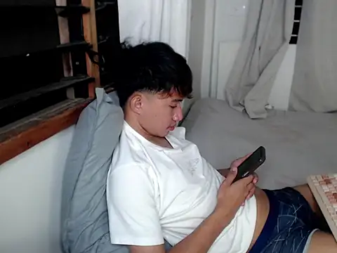 asiantwink0000 webcam