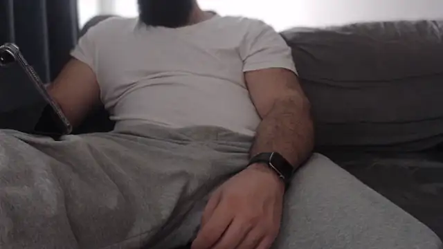 hugemachohandsome - Hugemachohandsome's free webcam - UK Sex Cams