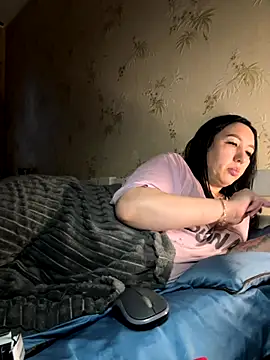 Naughtbaby_2025 webcam