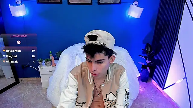 sky_jules Live Webcam on {site_name}