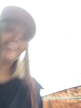 Webcam Model (BlueStoneX) is live