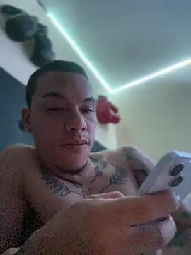 AlphaMasterXxx webcam