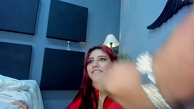 Nikki_and_Mayk webcam