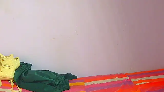 Augustine-Blooomxx webcam