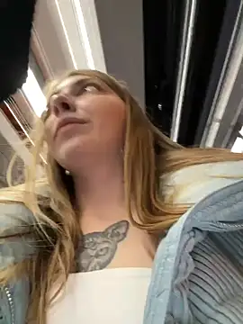 Sunny___Bunny live cam screenshot female on TokenKeno — Tip, Play & Watch Live Cams