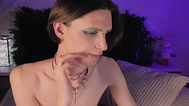 madi_snow Live Webcam on Stripchat