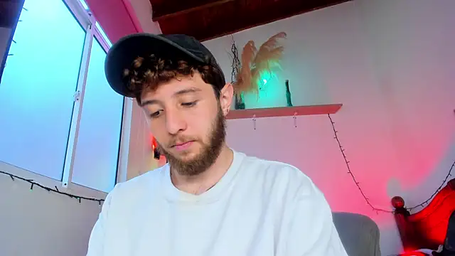 juan_castano - Juan_Castano's free webcam - UK Sex Cams