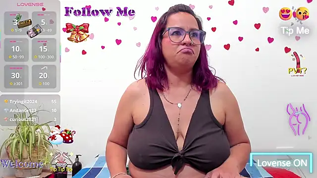 hazel_34 - Hazel_34's free webcam