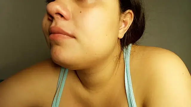 luisahot_9727 webcam