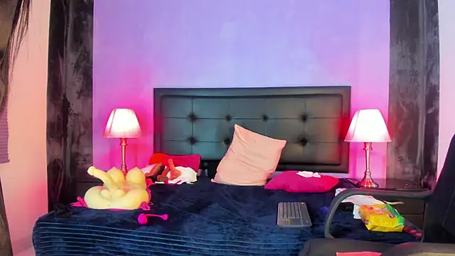 MaduraLuciana webcam