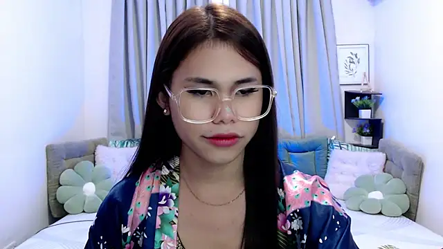 PrettyBlythes_TS webcam