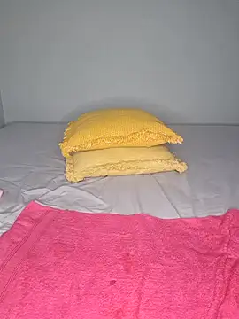 certifiedhottiexoxo (F young) - let your booty do the yoga