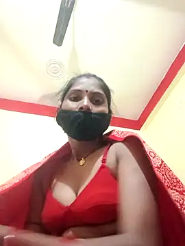 Webcam Model (Veshali_Love143)  is live.Free join now!