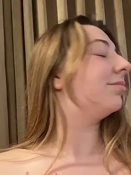 curvyflawless webcam