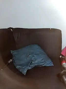 beverlyqueen14 (F young) - Follow Bevq_14 on Instagram