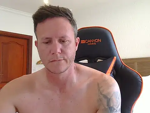 TroyDieselXXX webcam