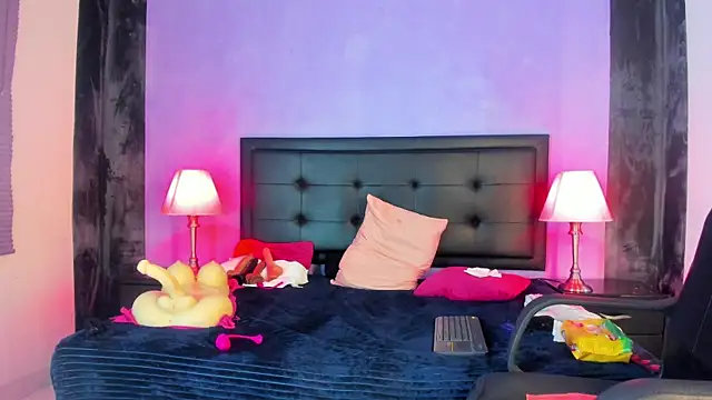 MaduraLuciana webcam