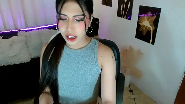 FuckingDolls69 webcam