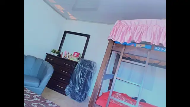 giannaroberts - GiannaRoberts's free webcam - UK Sex Cams