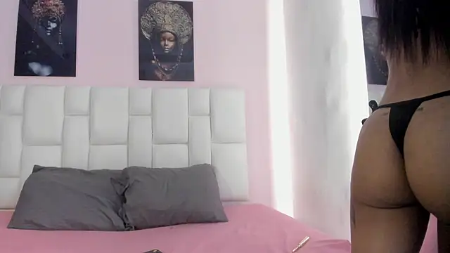 CoralieBronson webcam