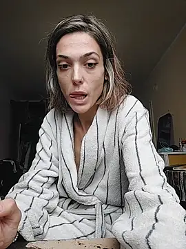 SheTheDeeevil webcam