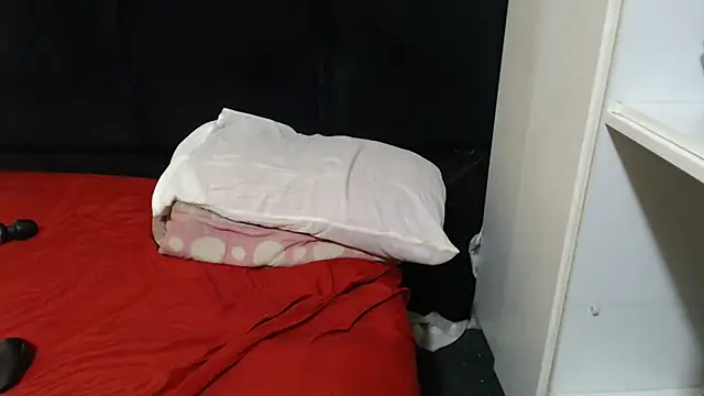 SweetHotBabby18 webcam