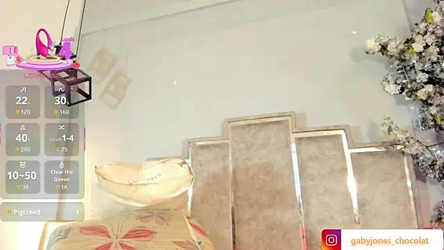 GabyyJones webcam