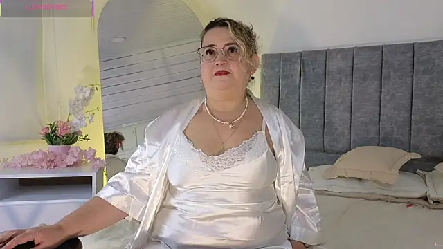 CurvyRosse_ webcam