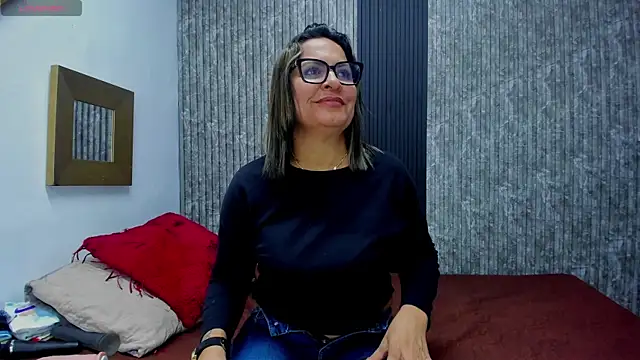 Agatha_Pleasure webcam