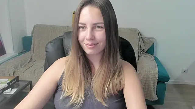 Mia_shy1 webcam